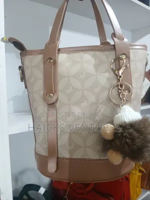 Ladies Classy Bucket Bag