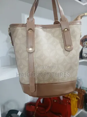 Ladies Classy Bucket Bag