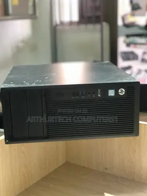 Desktop Computer HP Z240 8GB Intel Xeon HDD 500GB