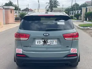 Kia Sorento 4dr SUV 2016 Green