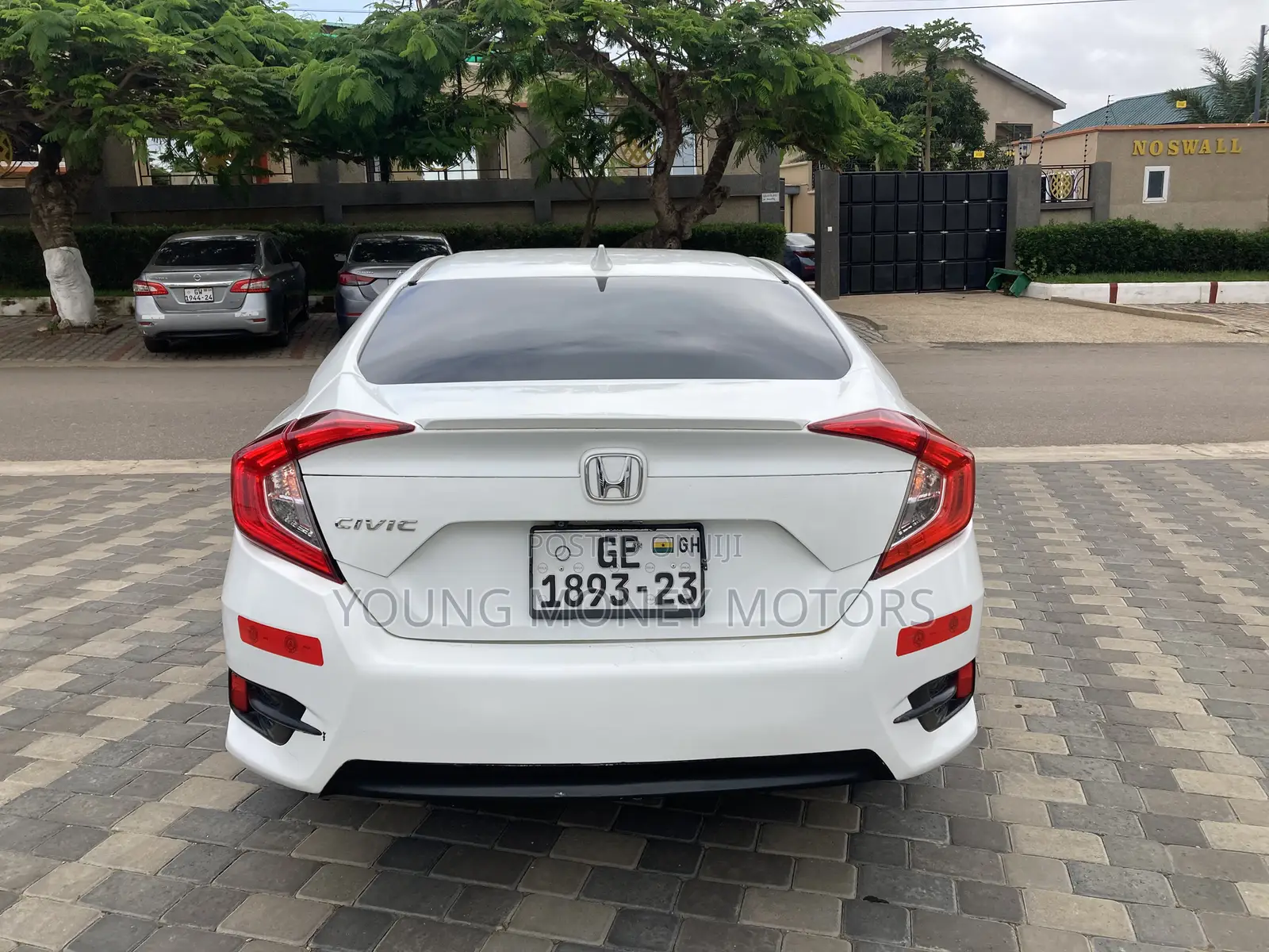 Honda Civic EX 4dr Sedan (2.0L 4cyl) 2017 White