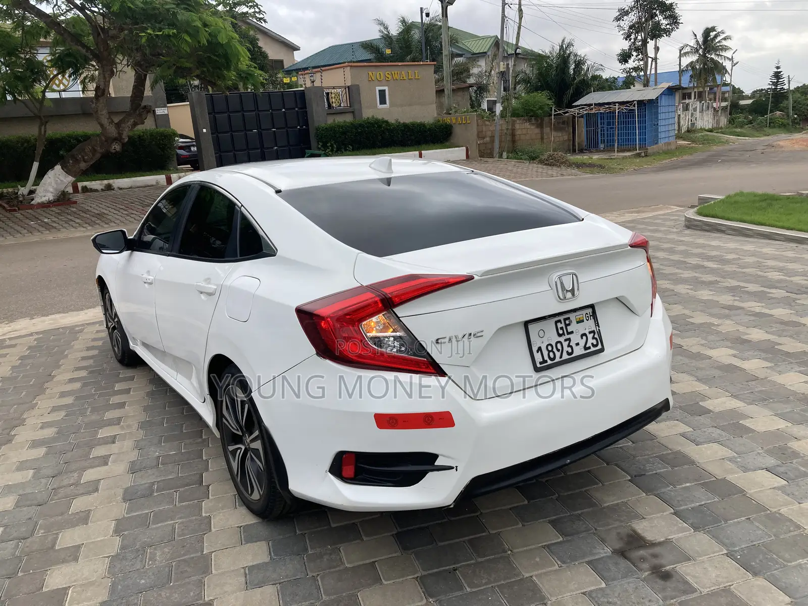 Honda Civic EX 4dr Sedan (2.0L 4cyl) 2017 White