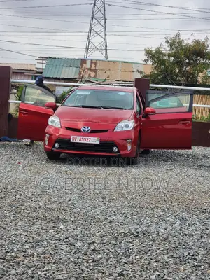 Toyota Prius 2015 Red