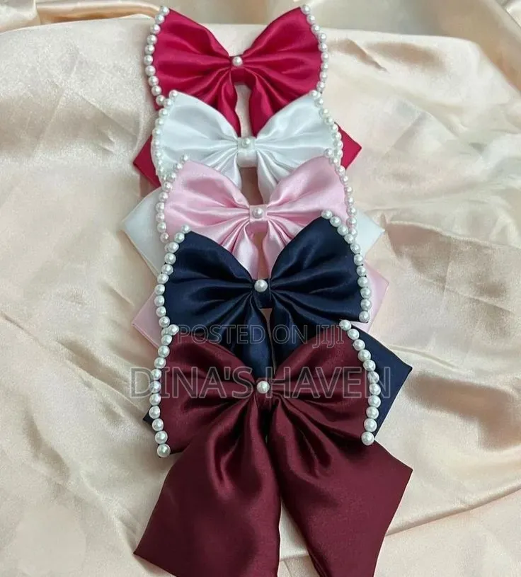 Scrunchie by Dina