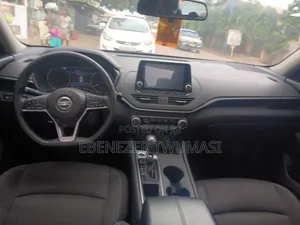 Nissan Altima 2.5 SR 2022 Black