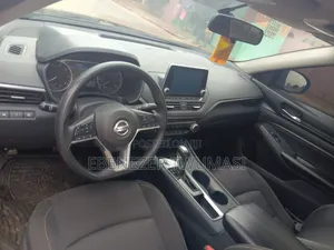 Nissan Altima 2.5 SR 2022 Black
