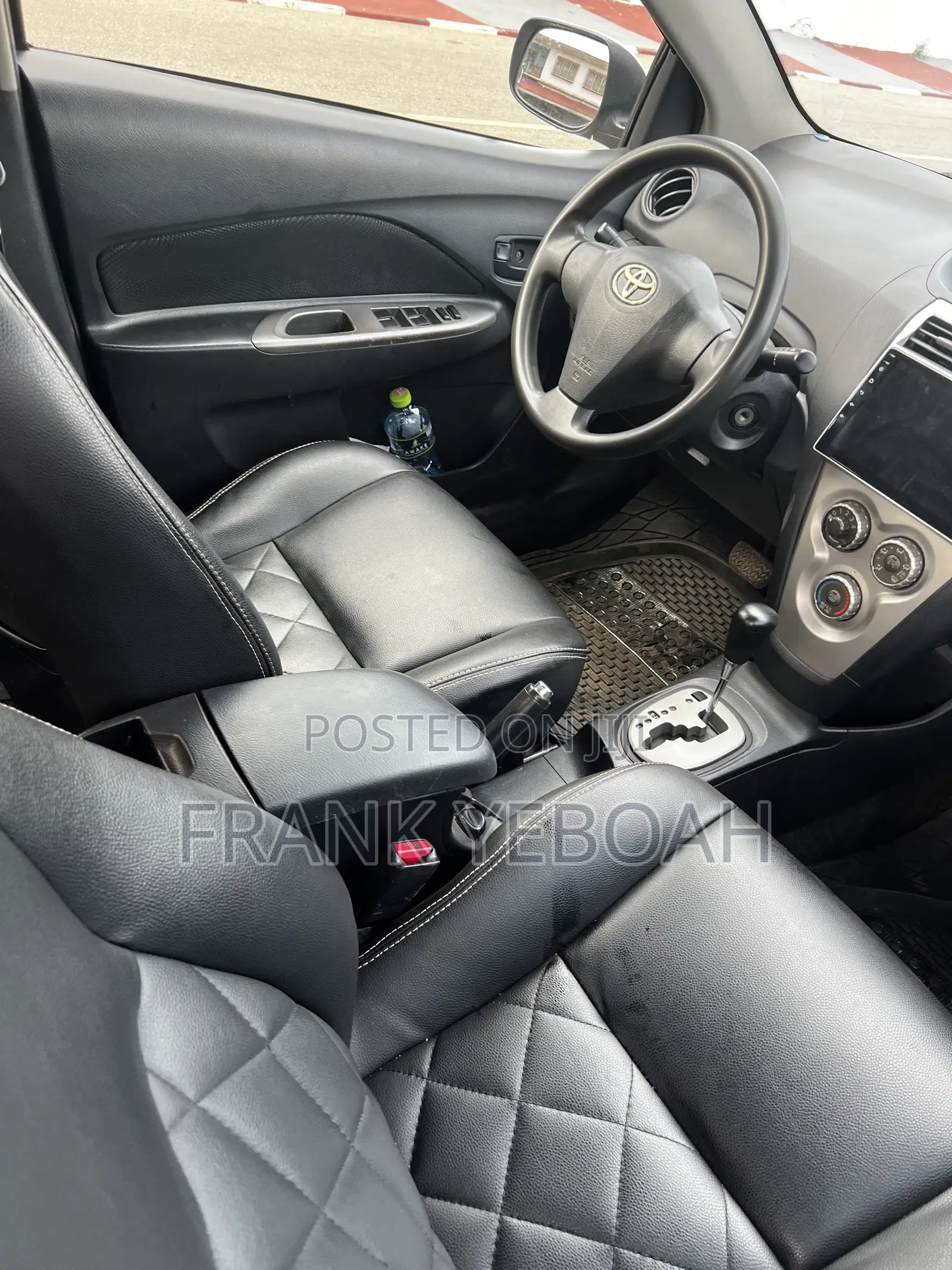 Toyota Yaris 2010 Silver