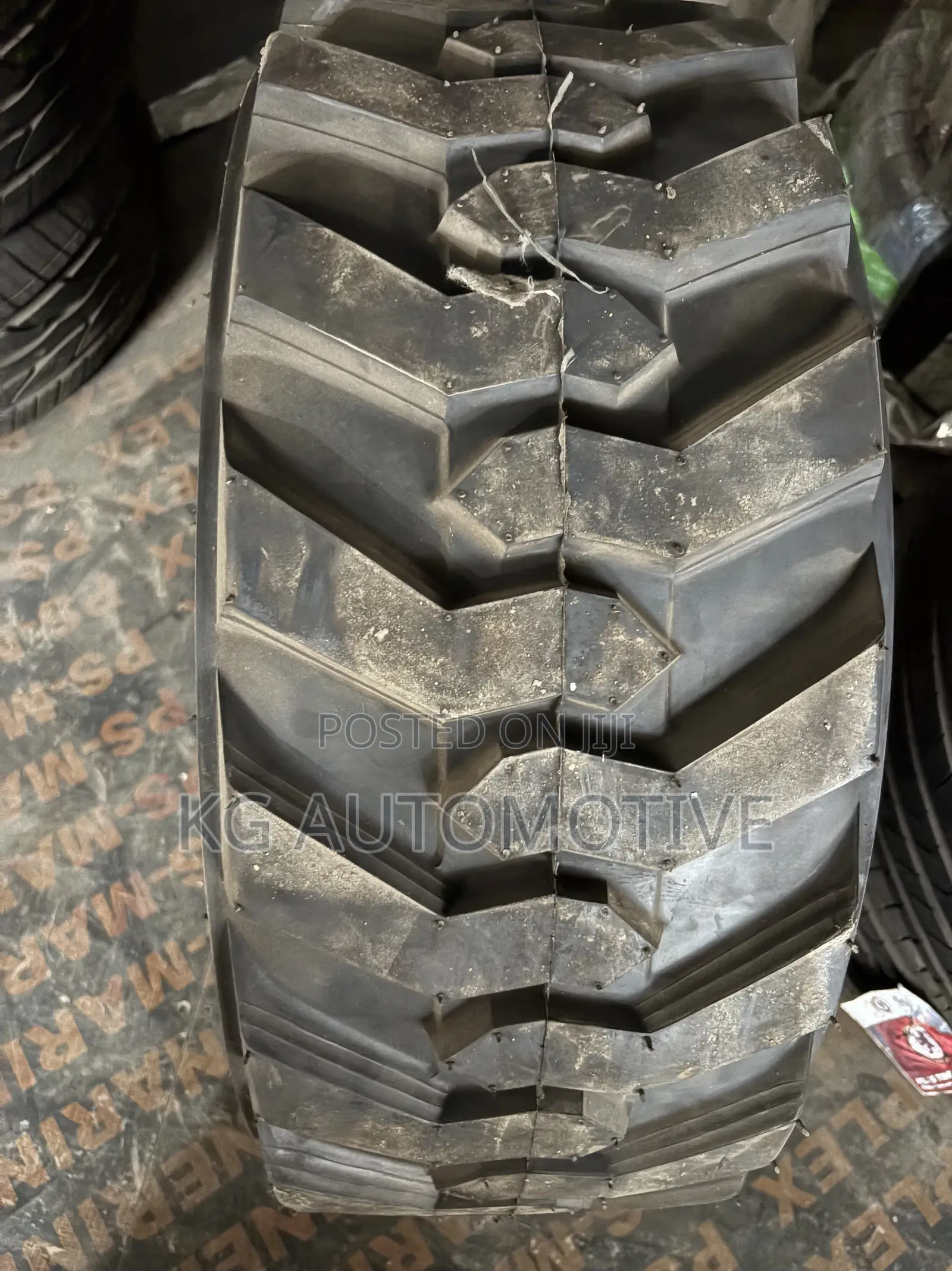 10-16.5 Forklift Tyre