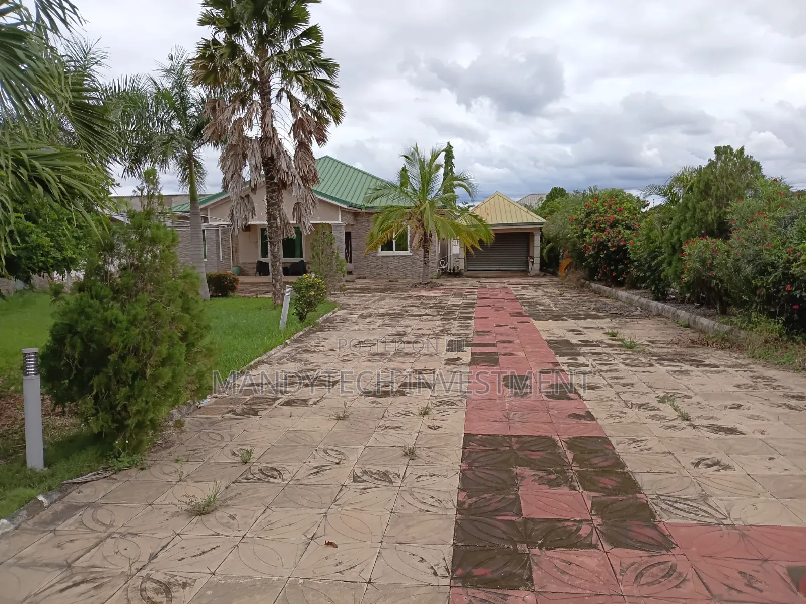 Beautiful Land for Your Dream House - Tema - Mataheko