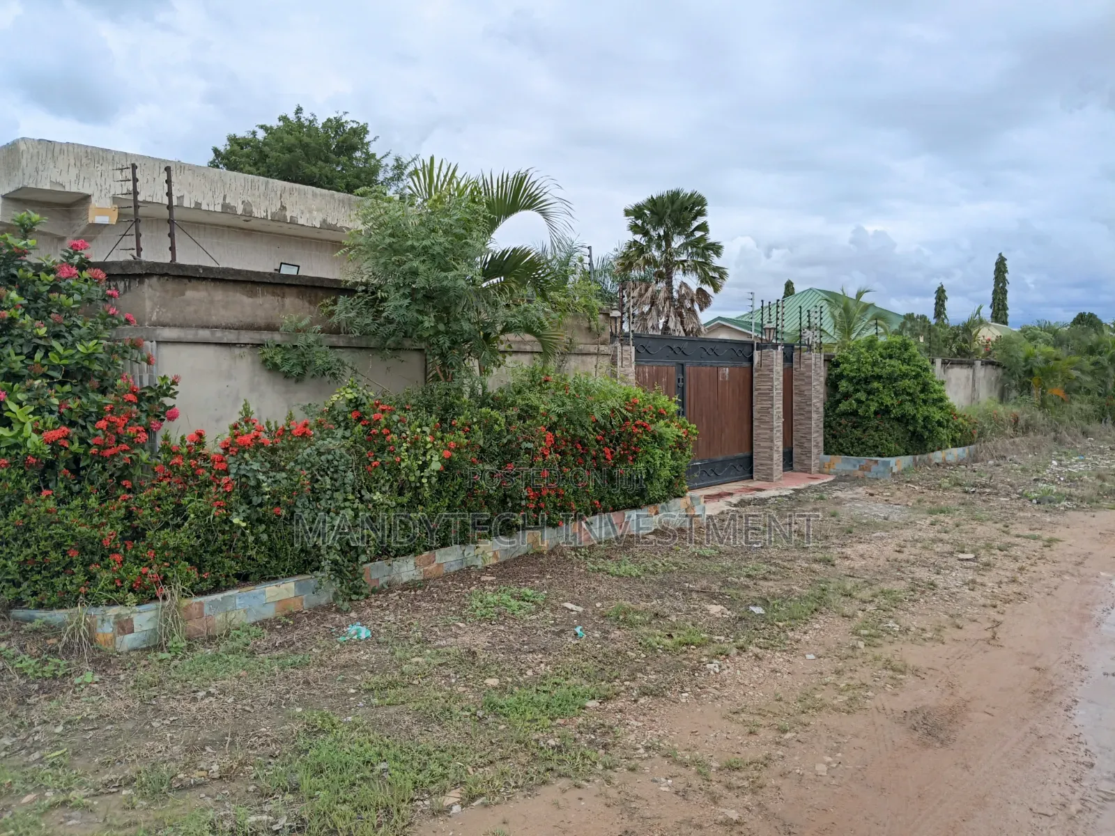 Beautiful Land for Your Dream House - Tema - Mataheko