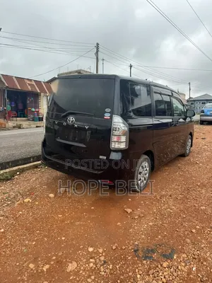 Toyota Voxy 2012 Black