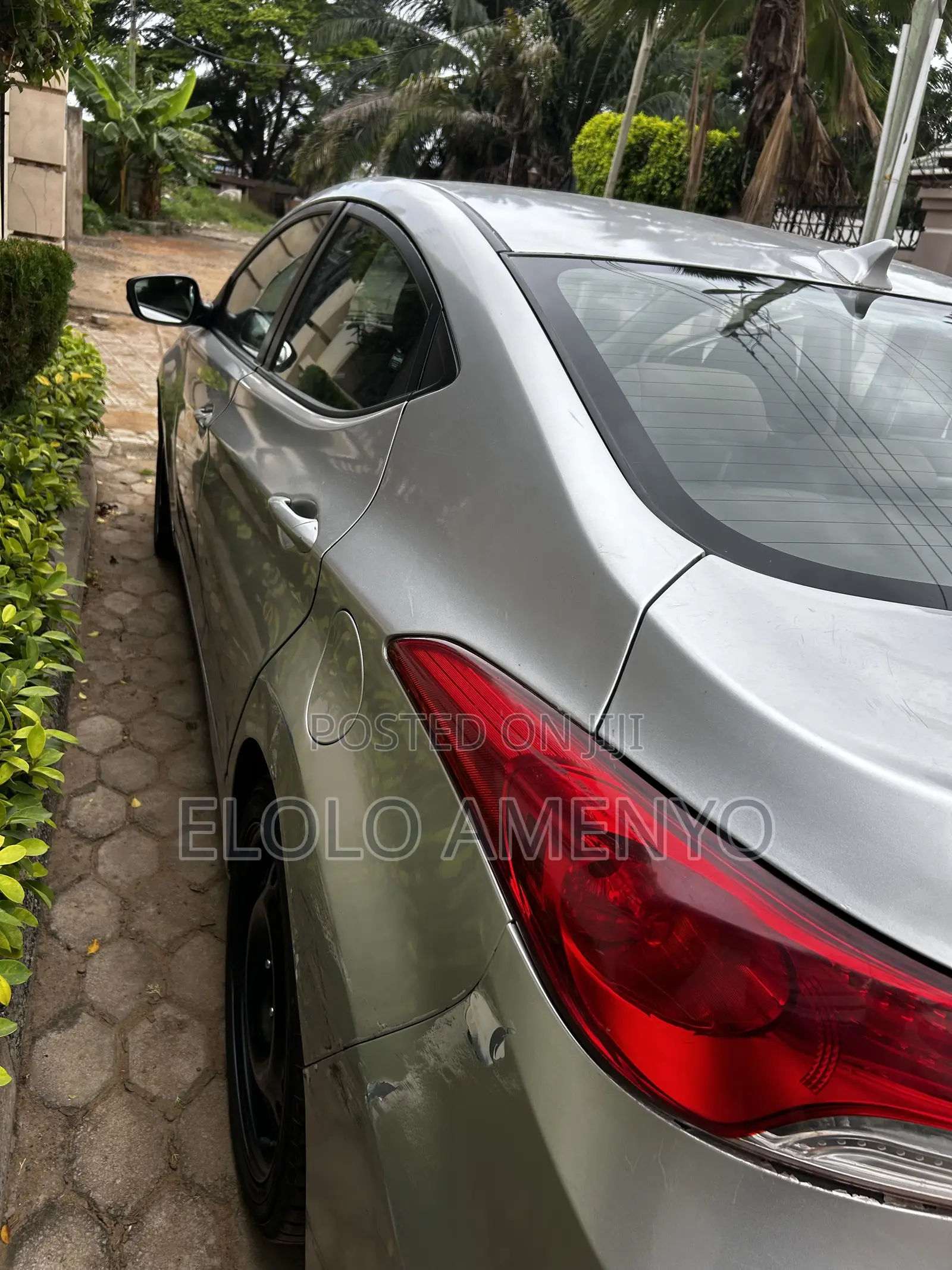 Hyundai Elantra 2012 Silver