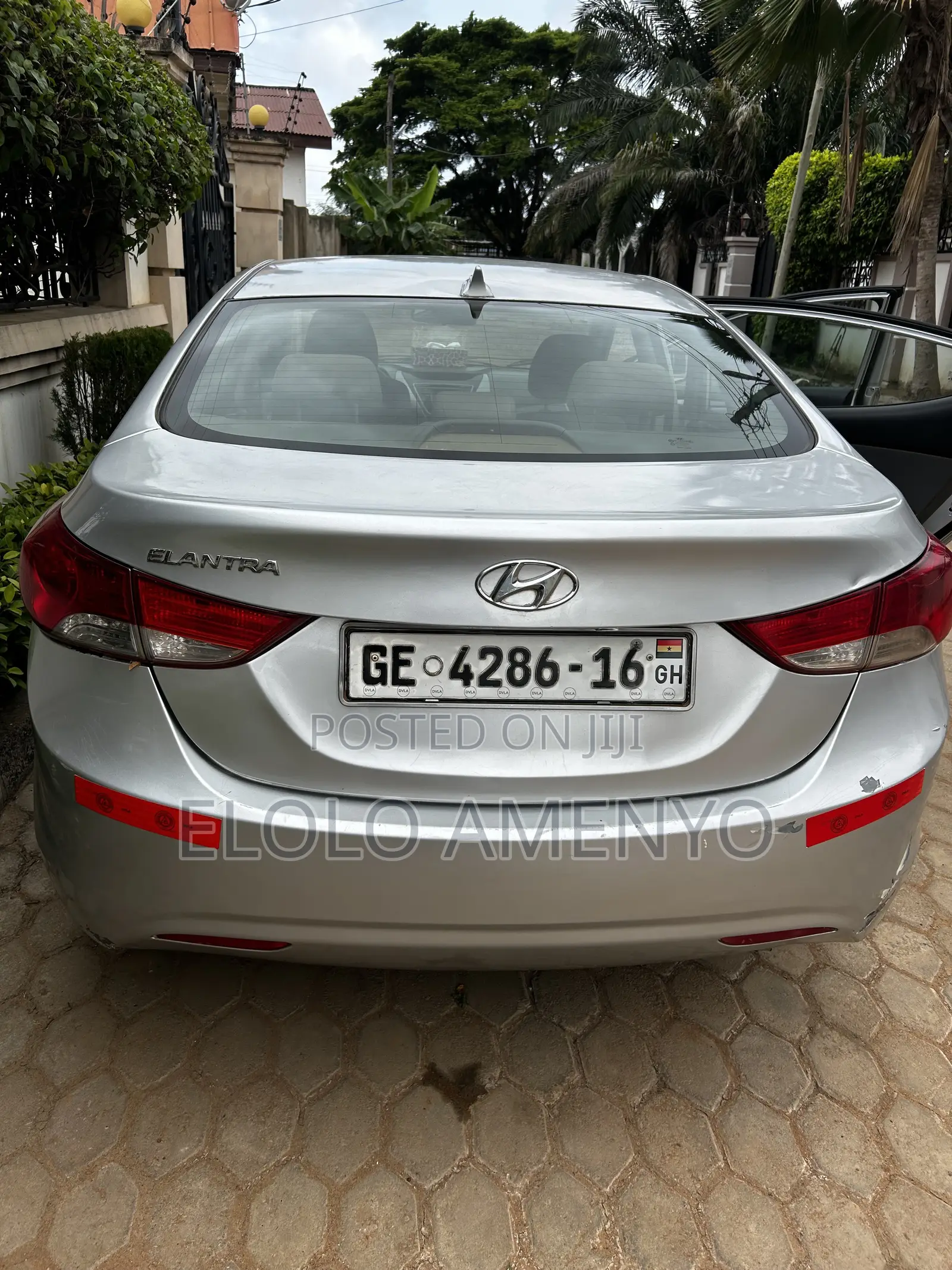 Hyundai Elantra 2012 Silver