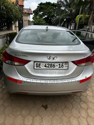 Hyundai Elantra 2012 Silver