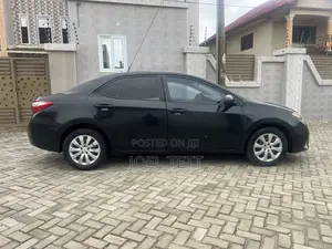 Toyota Corolla 2015 Black