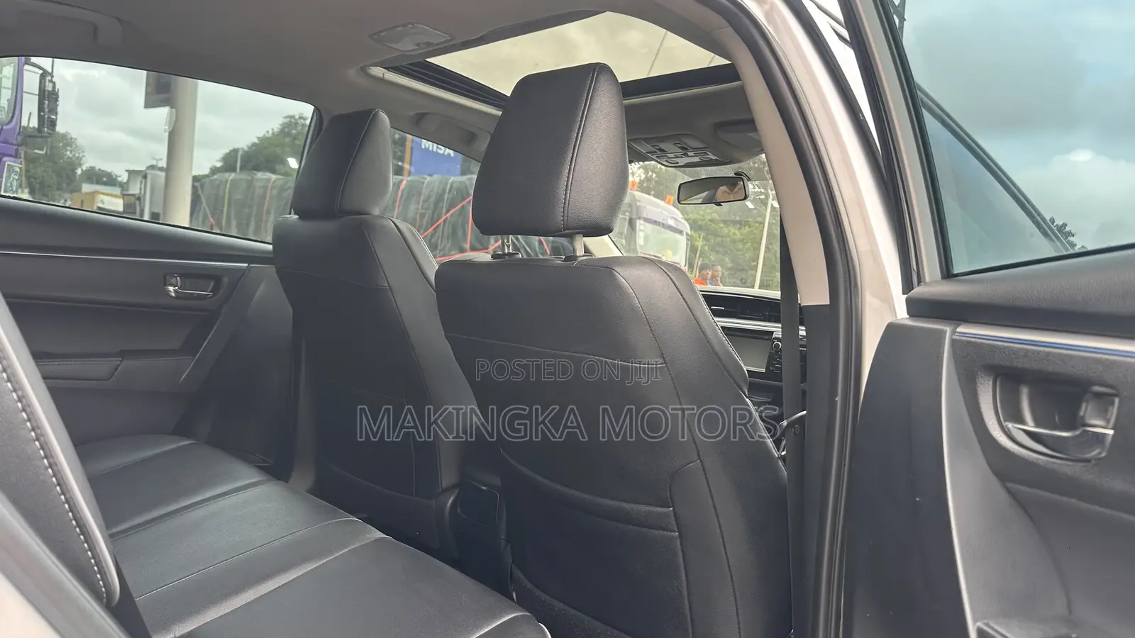 Toyota Corolla S w/Special Edition Pkg (1.8L 4cyl CVT) 2016 Silver