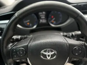 Toyota Corolla S w/Special Edition Pkg (1.8L 4cyl CVT) 2016 Silver