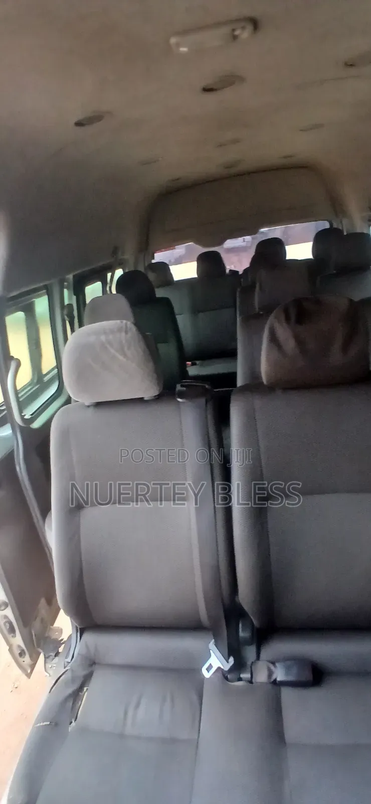 Toyota HiAce 2001 Silver