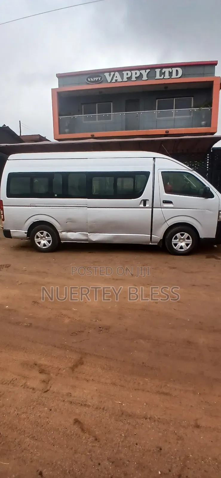 Toyota HiAce 2001 Silver