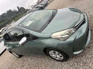Toyota Vitz 1.3 FWD 3dr 2015 Green