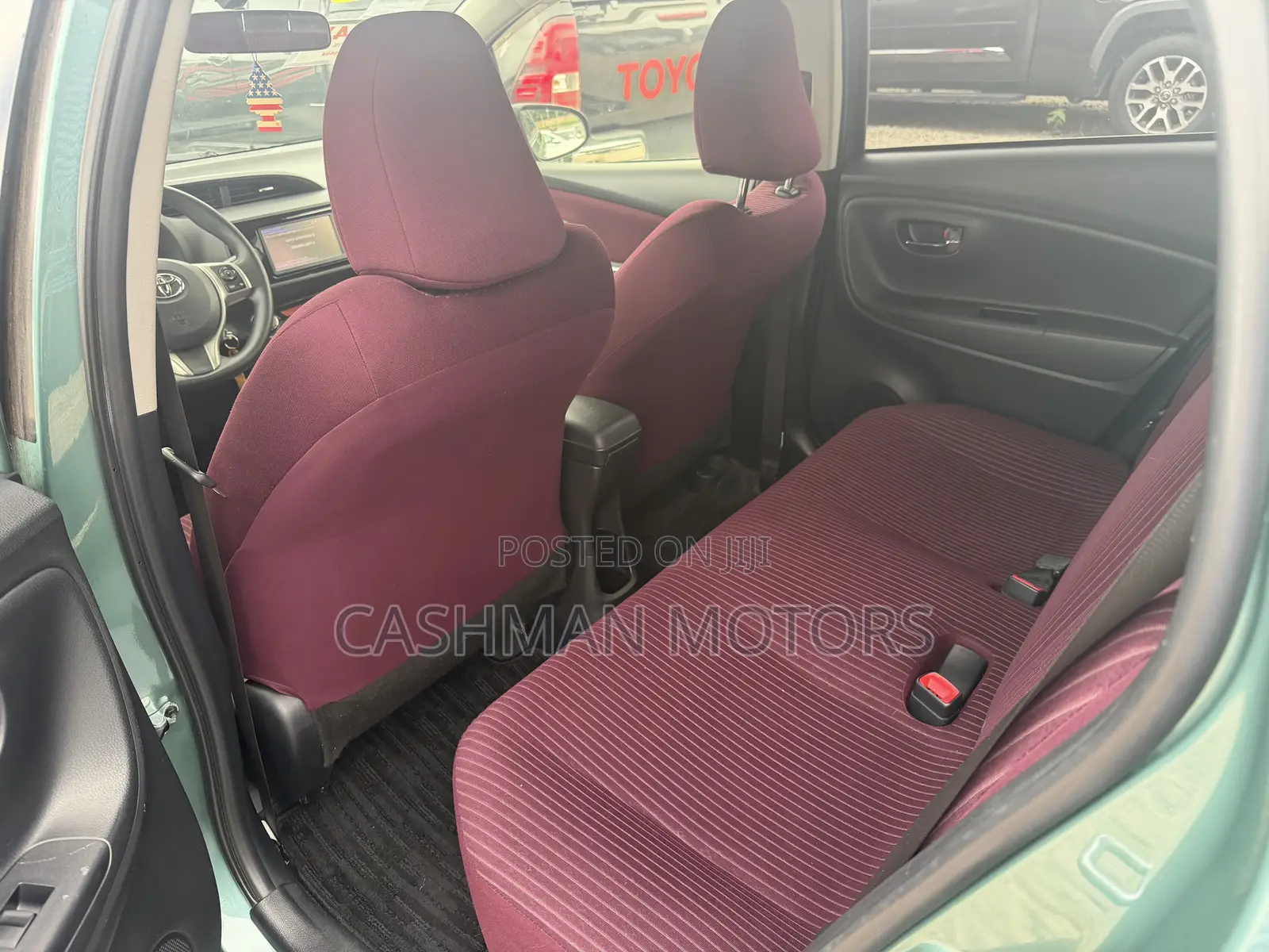Toyota Vitz 1.3 FWD 3dr 2015 Green