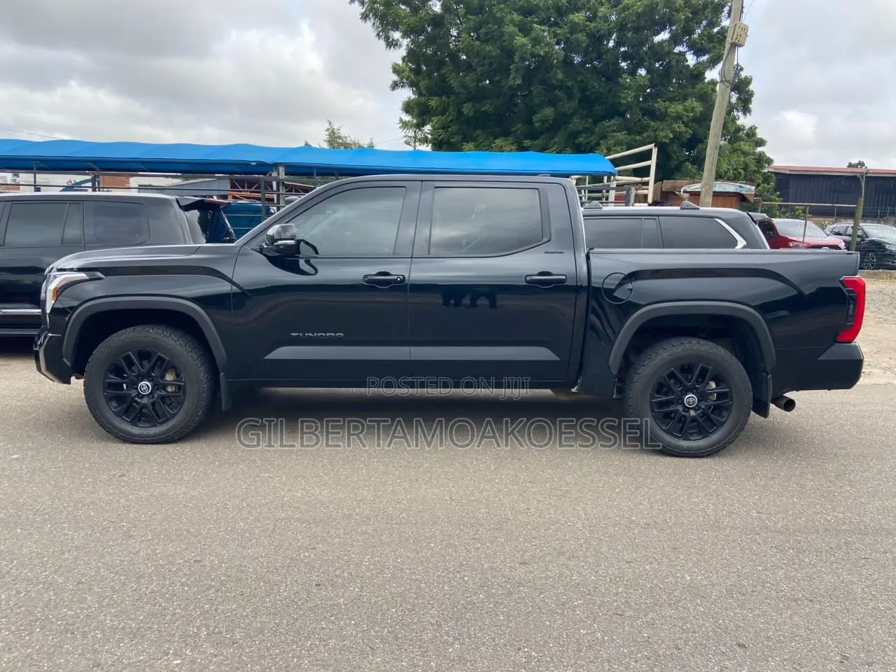 Toyota Tundra 2023 Black