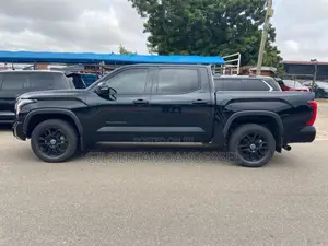 Toyota Tundra 2023 Black