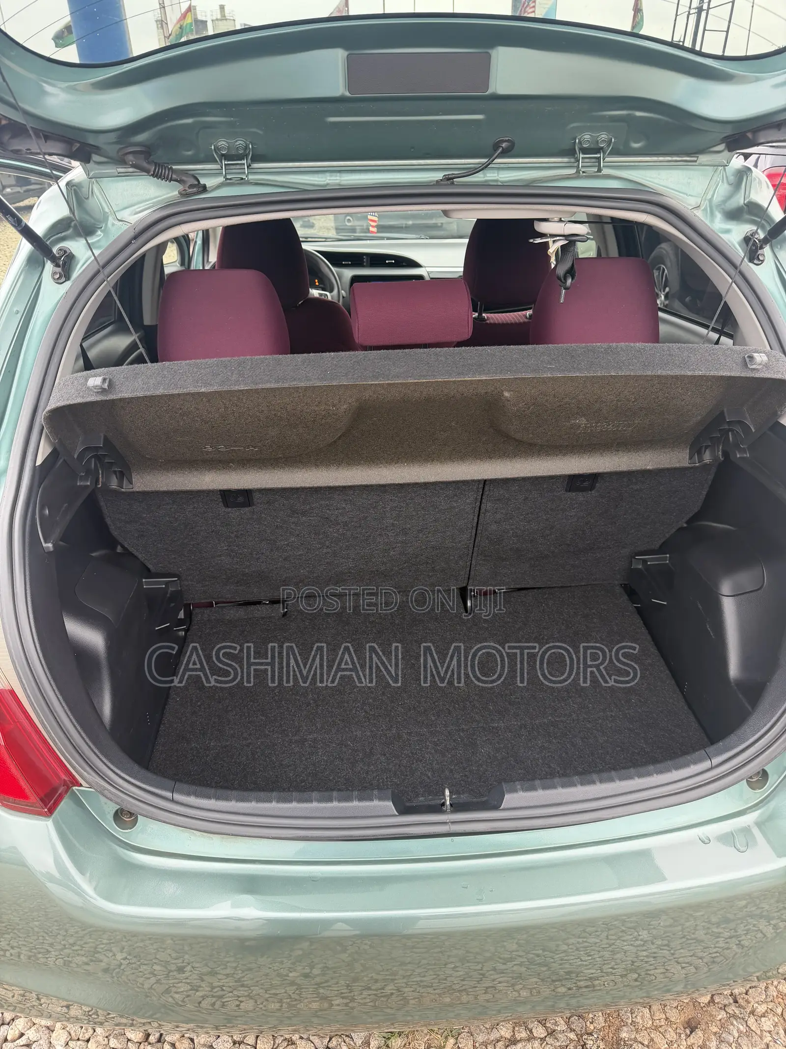 Toyota Vitz 1.3 FWD 3dr 2015 Green