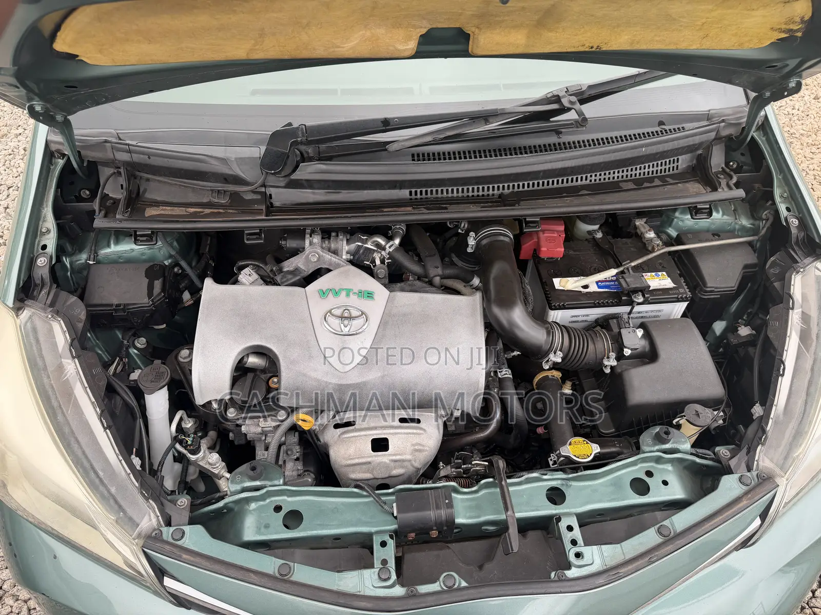 Toyota Vitz 1.3 FWD 3dr 2015 Green