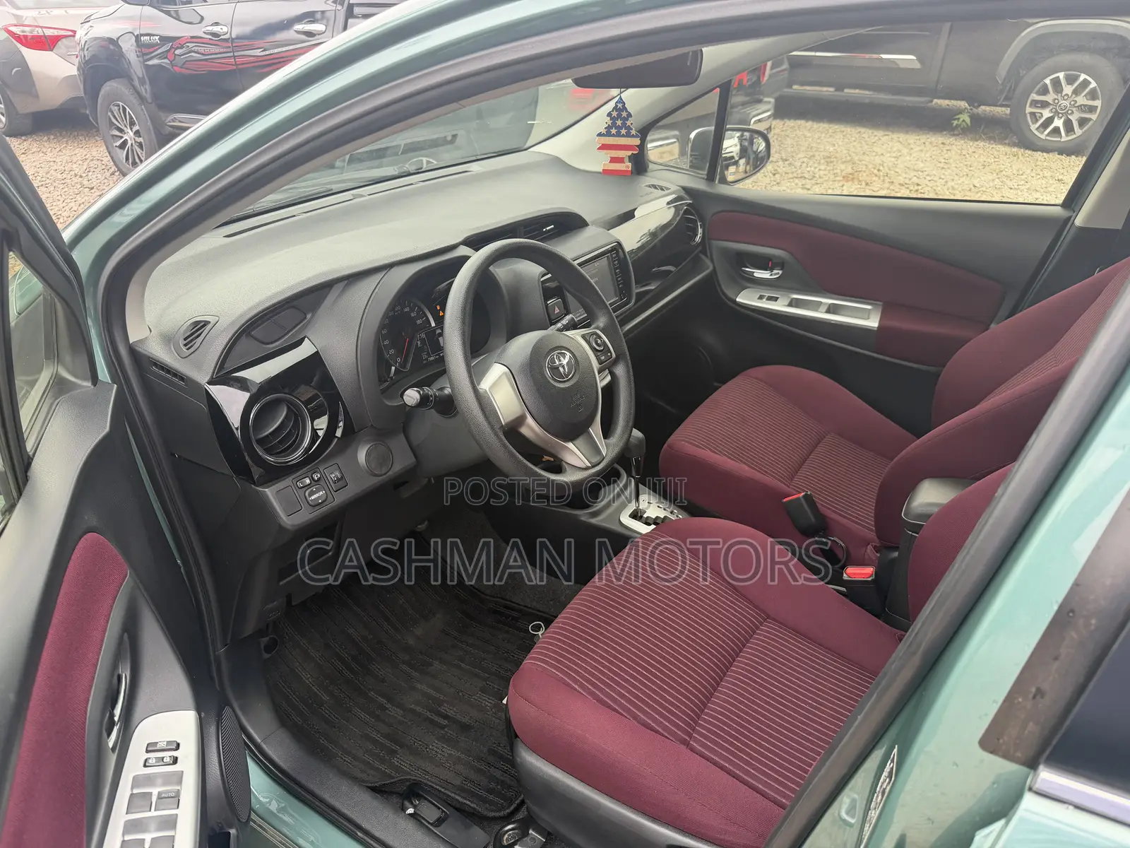 Toyota Vitz 1.3 FWD 3dr 2015 Green