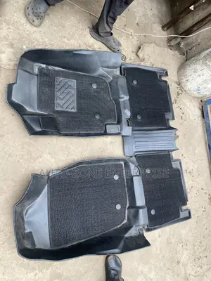 Toyota RAV4 2016 D Floor Mats/Floor Carpet