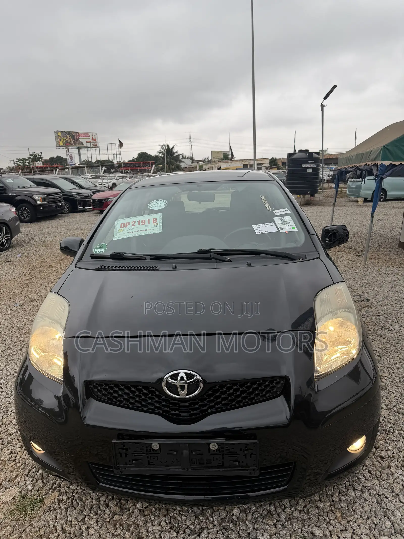 Toyota Yaris Base Hatchback 5dr 2010 Black
