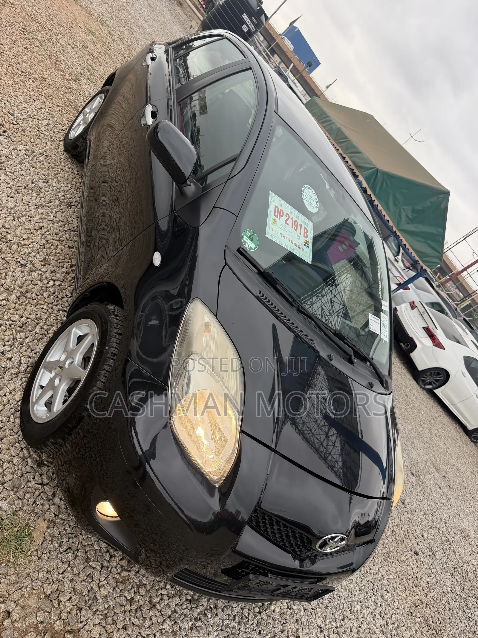 Toyota Yaris Base Hatchback 5dr 2010 Black