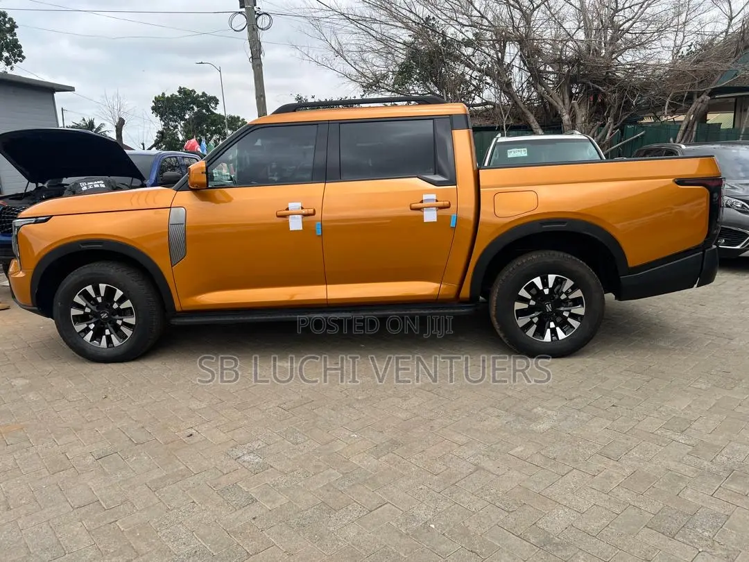 New Nissan Z9 2025 Orange