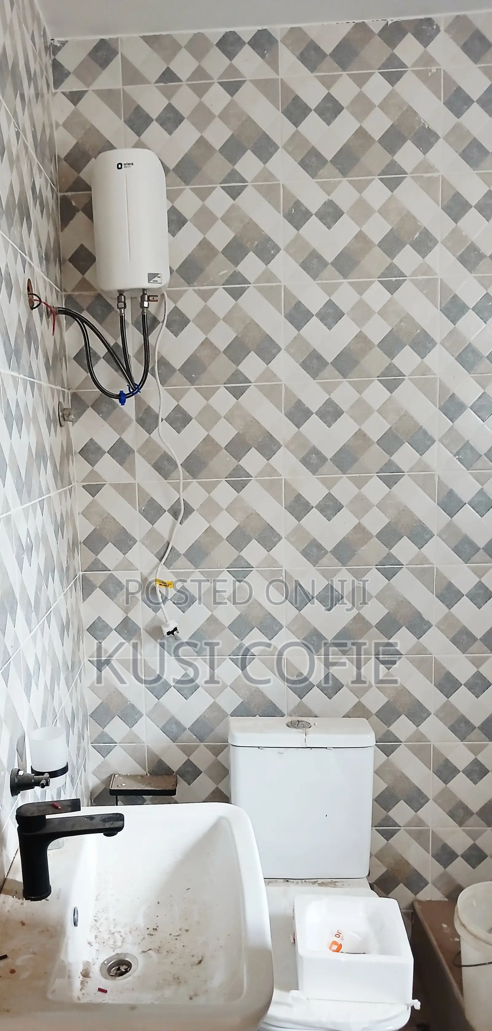 2bdrm Apartment in Ashongman Estate, Pure Water for rent