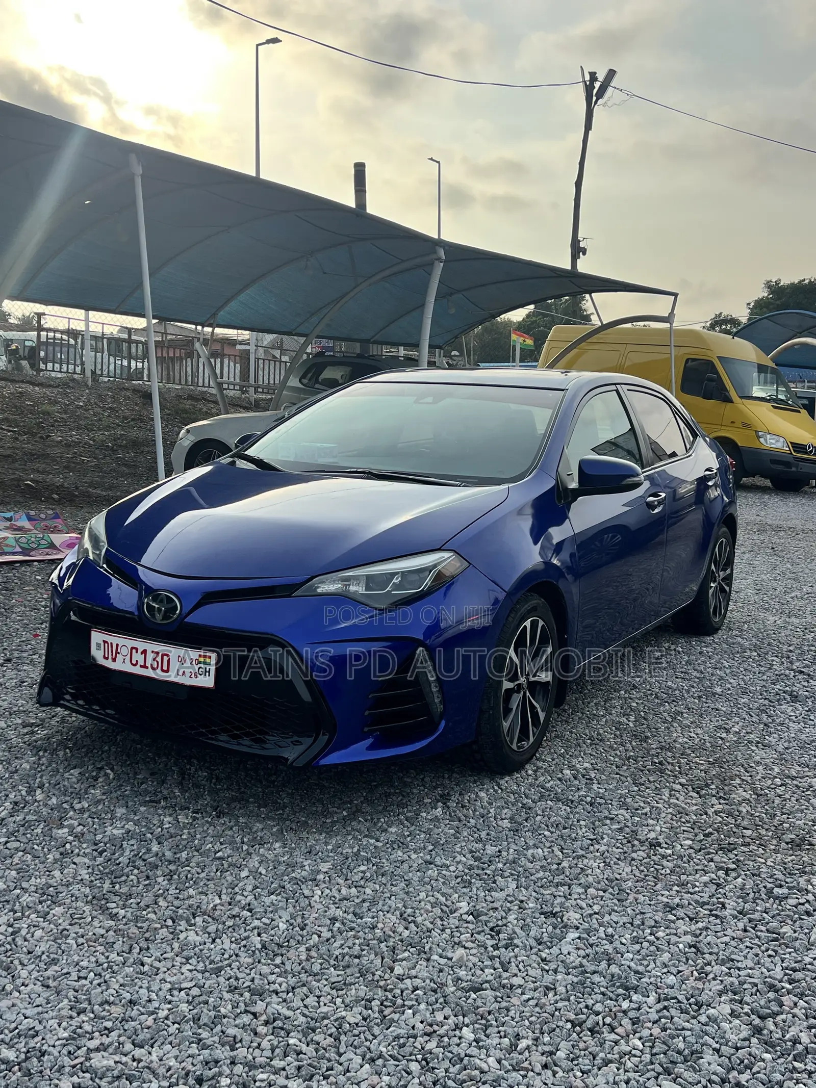 Toyota Corolla SE 4dr Sedan (1.8L 4cyl CVT) 2017 Blue