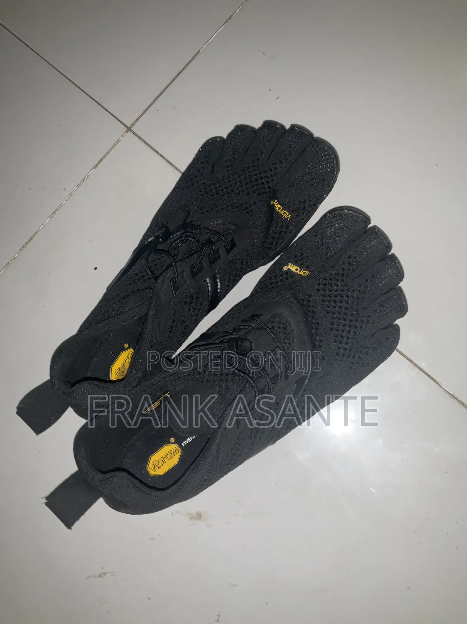 Vibram v Run 5 Fingers Barefoot Shoes