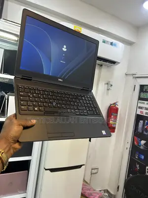 Laptop Dell Latitude 5590 8GB Intel Core i5 SSD 256GB