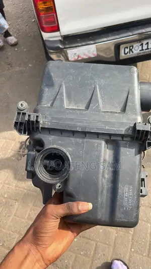 Toyota Vitz 2010 Air Cleaner