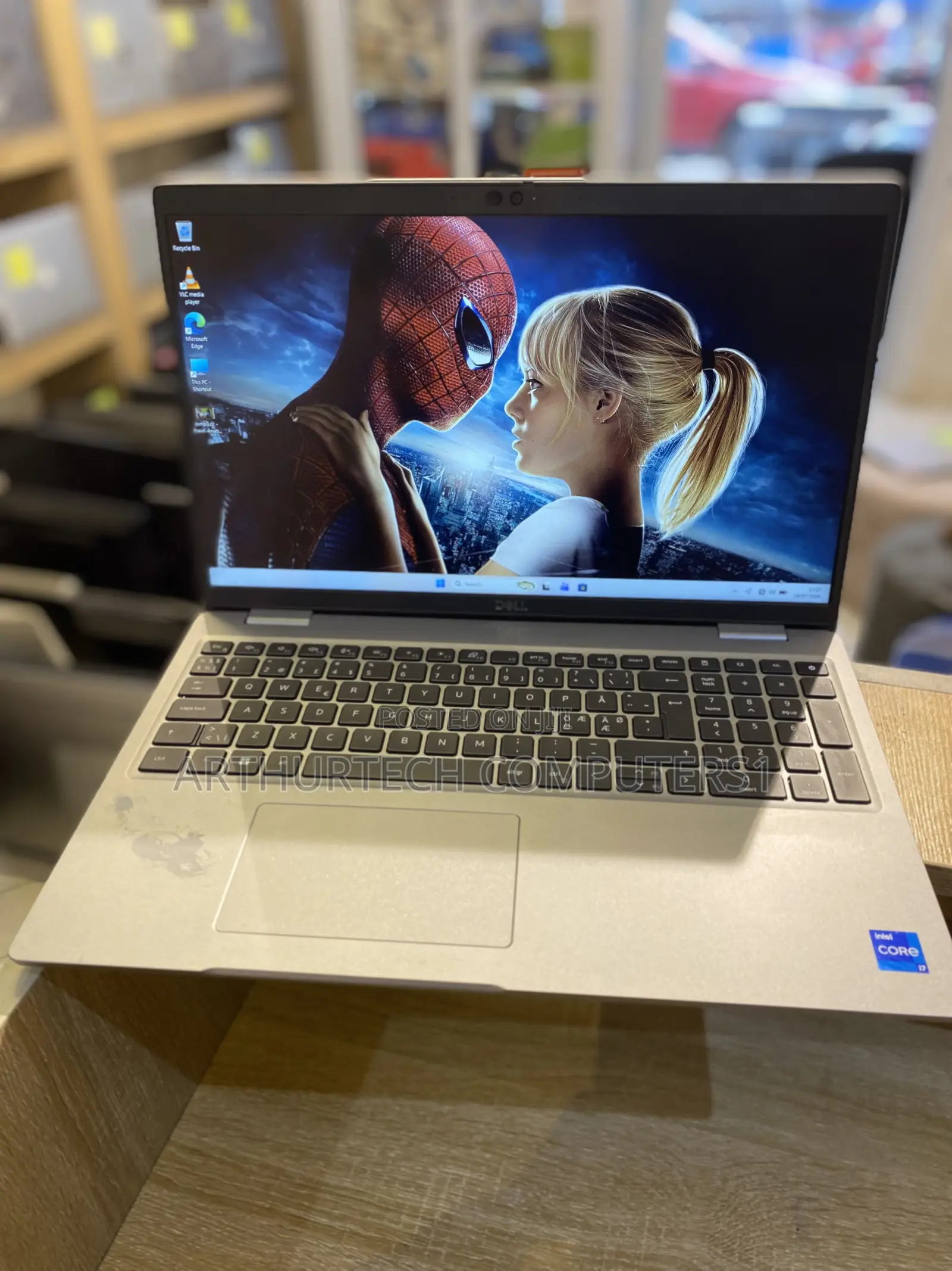 Laptop Dell Precision 3560 16GB Intel Core i7 SSD 512GB