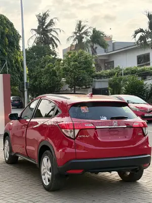 Honda HR-V Sport AWD 2019 Red