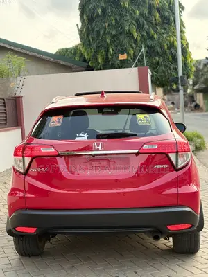 Honda HR-V Sport AWD 2019 Red