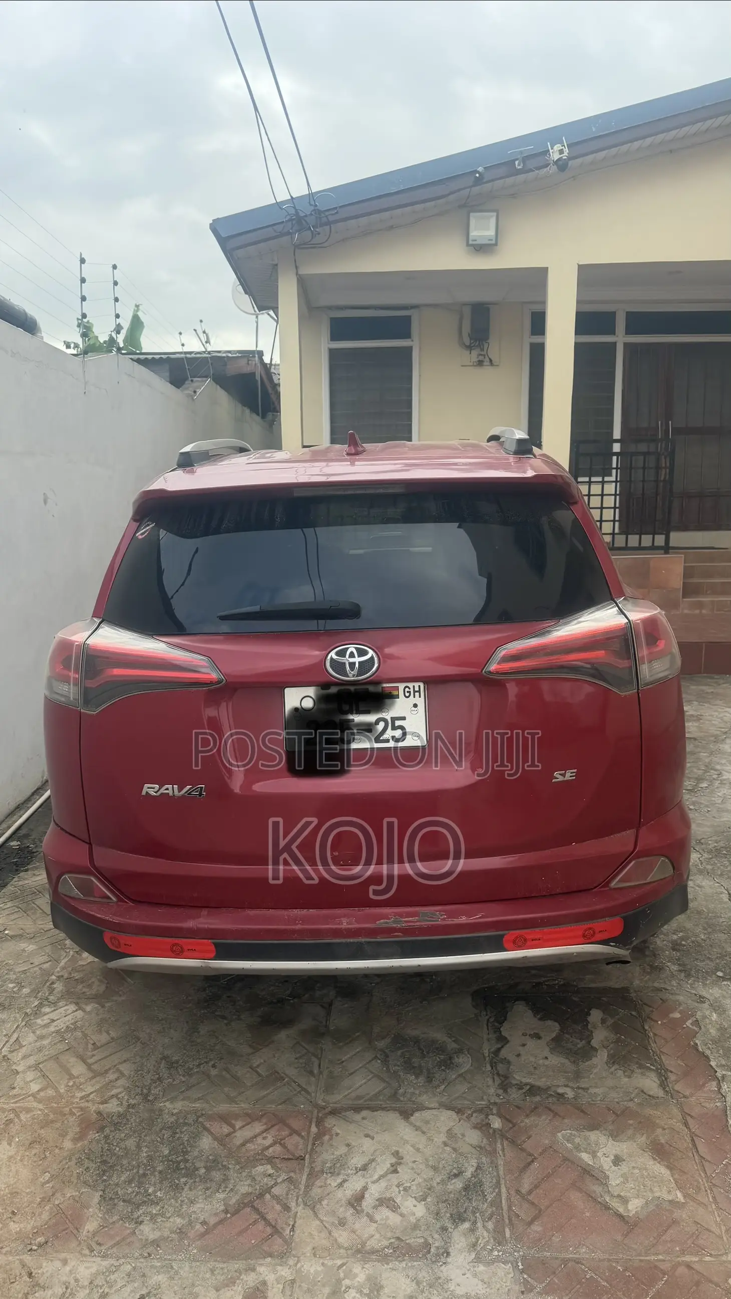 Toyota RAV4 SE FWD (2.5L 4cyl 6A) 2016 Red