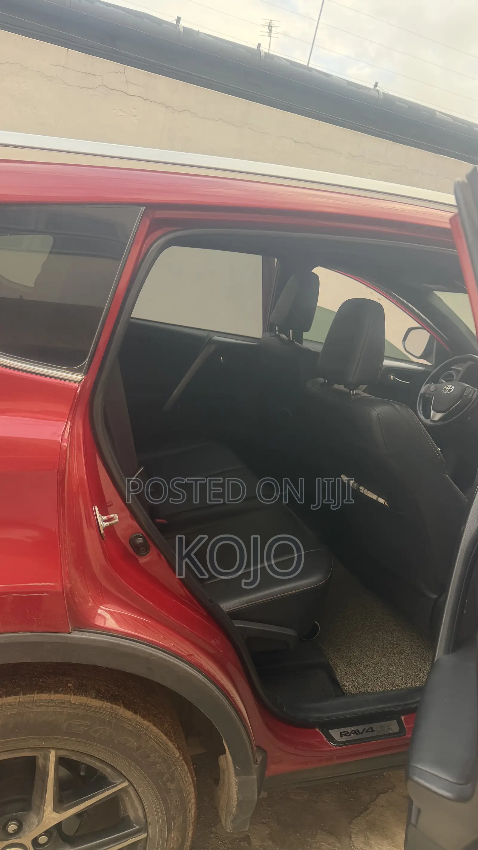Toyota RAV4 SE FWD (2.5L 4cyl 6A) 2016 Red