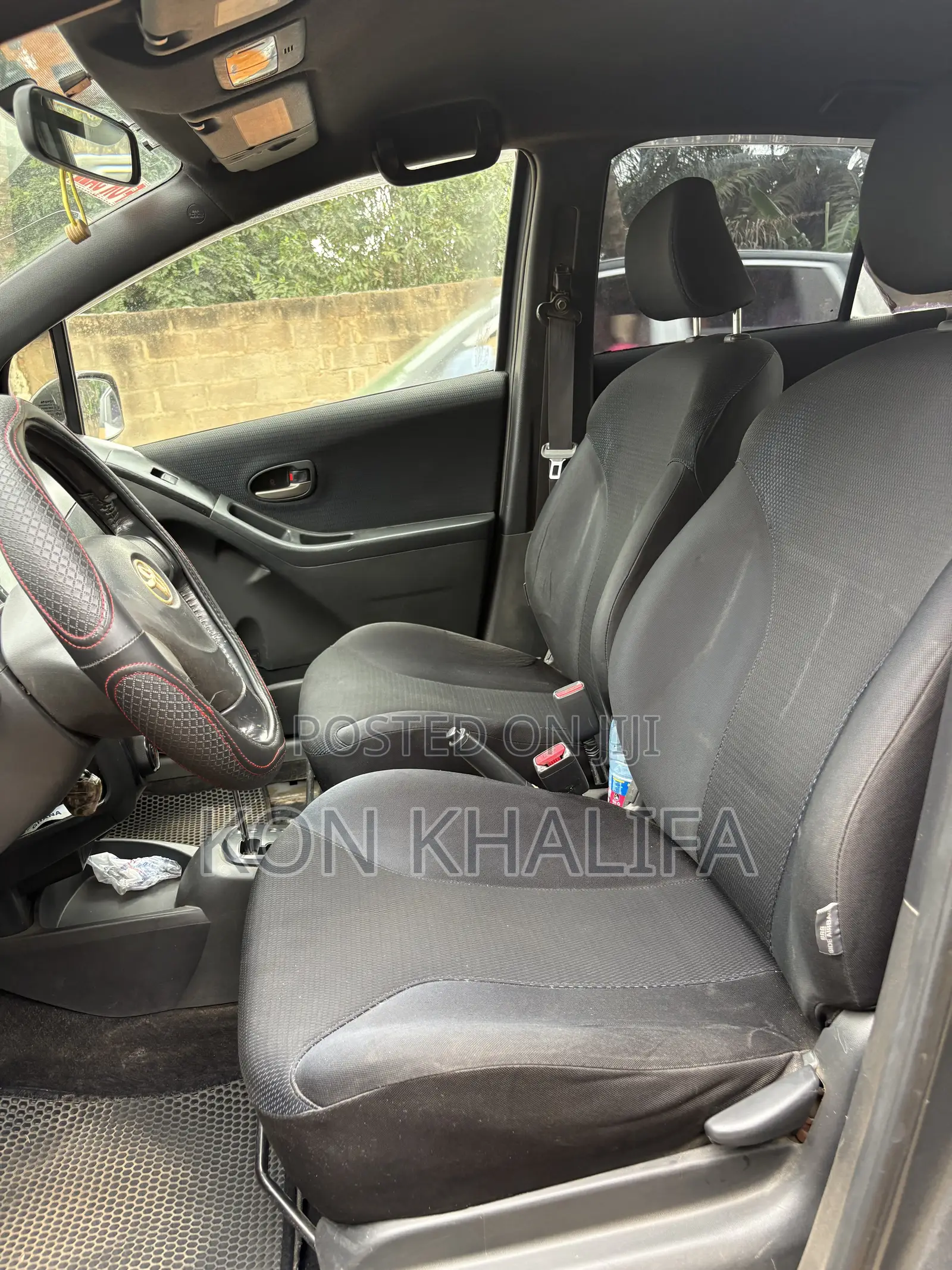 Toyota Vitz 1.3 FWD 5dr 2010 Gray