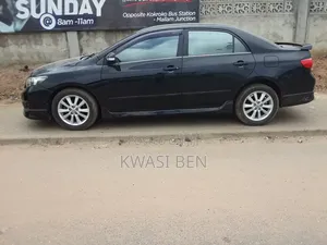 Toyota Corolla 2010 Black