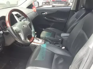Toyota Corolla 2010 Black