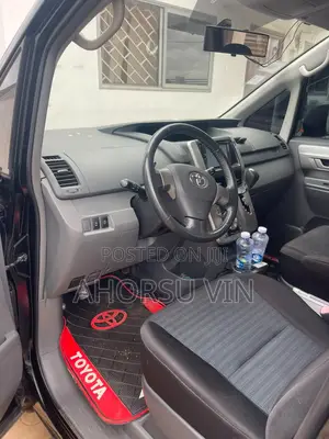 Toyota Voxy 2010 Black