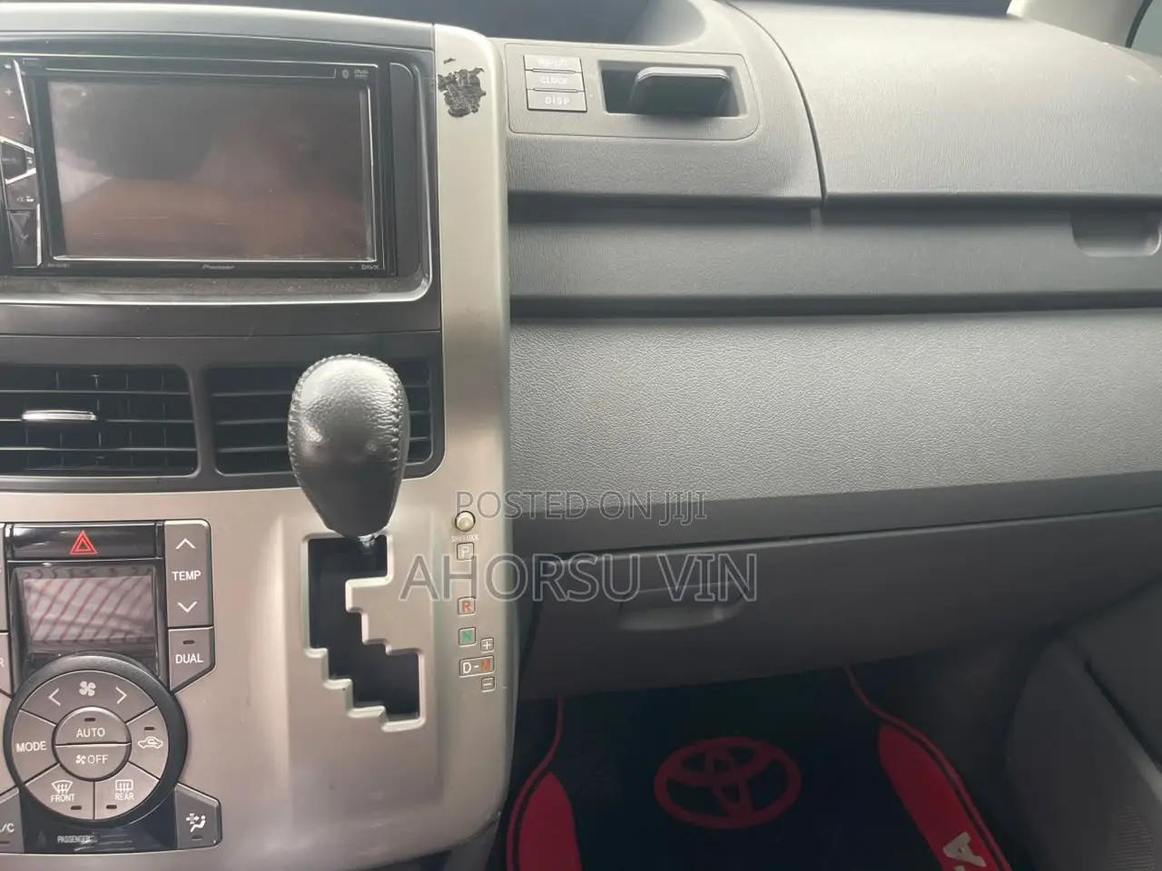 Toyota Voxy 2010 Black