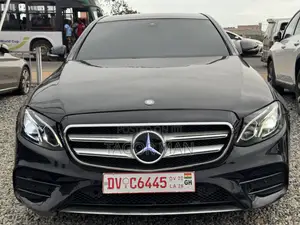Mercedes-Benz E300 2018 Black